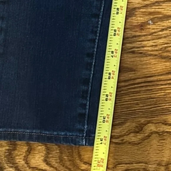 Levi’s slight curve mid rise skinny jeans size 27 - Picture 8 of 8